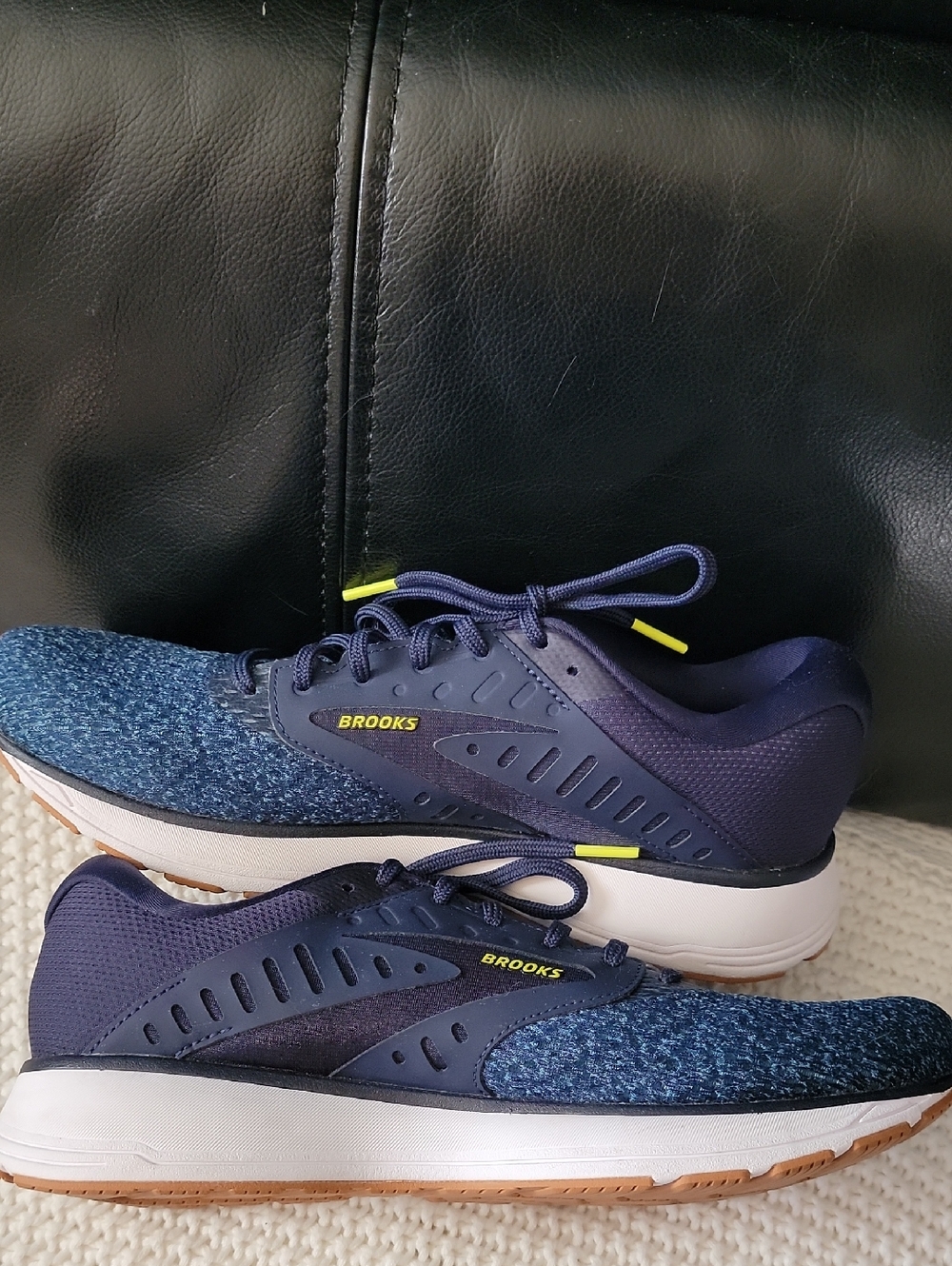 Brooks Range 2 Peacoat/Blue Steel/Evening Primrose 8.5 Medium Men's Running Shoe